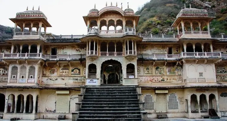 Khole Ke Hanuman Ji Temple